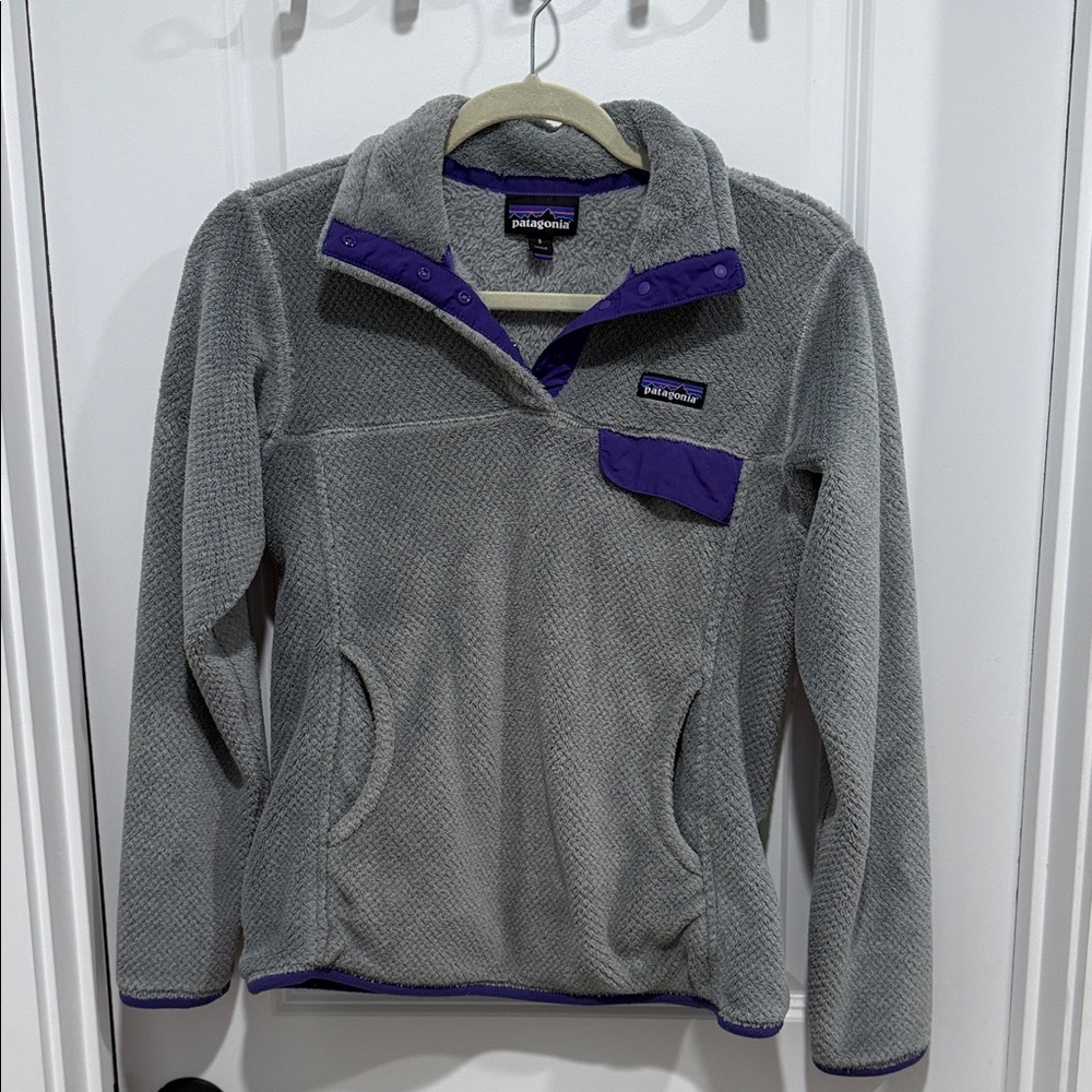 Patagonia Women's Gray and Purple pullover